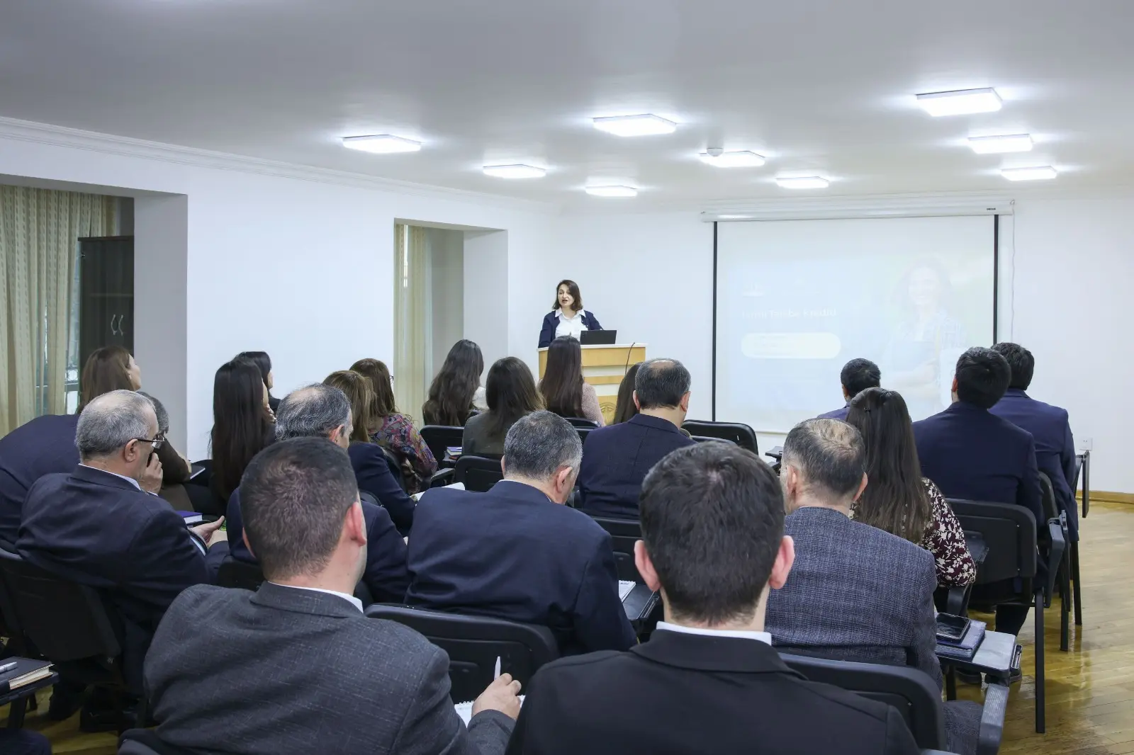 Əməkdaşlar üçün ADA Universitetinin aqrar təhsil imkanları ilə bağlı məlumat sessiyası təşkil olunub